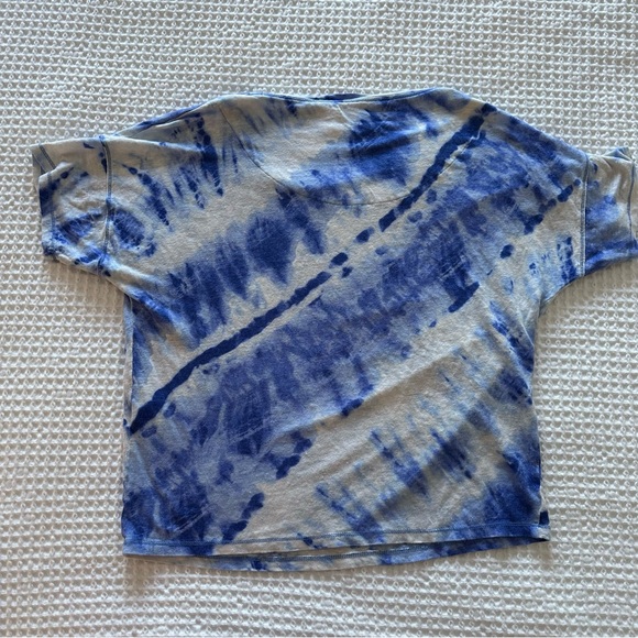 Chico's Women's Size 1 Linen Tie-Dye Relaxed  Tee Short Sleeve Lightweight Blue - Picture 2 of 9
